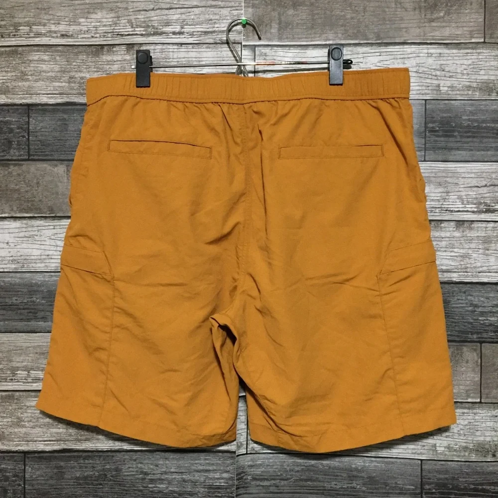 Uniqlo Belted Hiking Cargo Shorts Men’s XL Orange Yellow (Inseam 8)